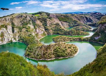 Easy way to apply a Vietnam tourist visa from Serbia