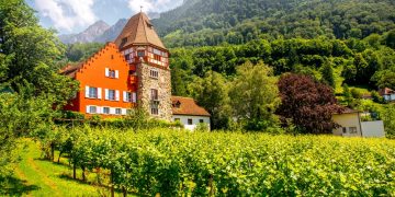 How to get a Vietnam tourist visa from Liechtenstein