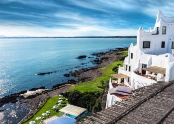 How to apply for a Vietnam tourist visa from Uruguay