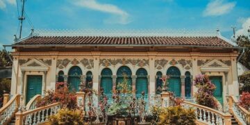 The house was built in 1870, with a unique architectural feature combining Eastern and Western elements