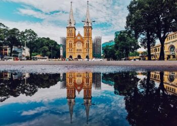 Notre Dame Cathedral and the city post office of Saigon