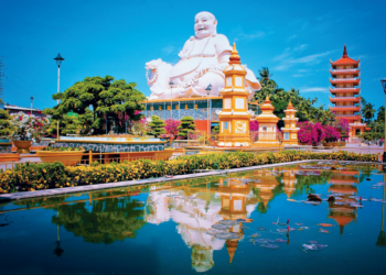 Vinh Trang Pagoda – The most unique pagoda in the Southwest region