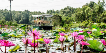 Tan Lap floating village